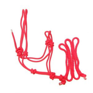 Cabezada de cuerda roja